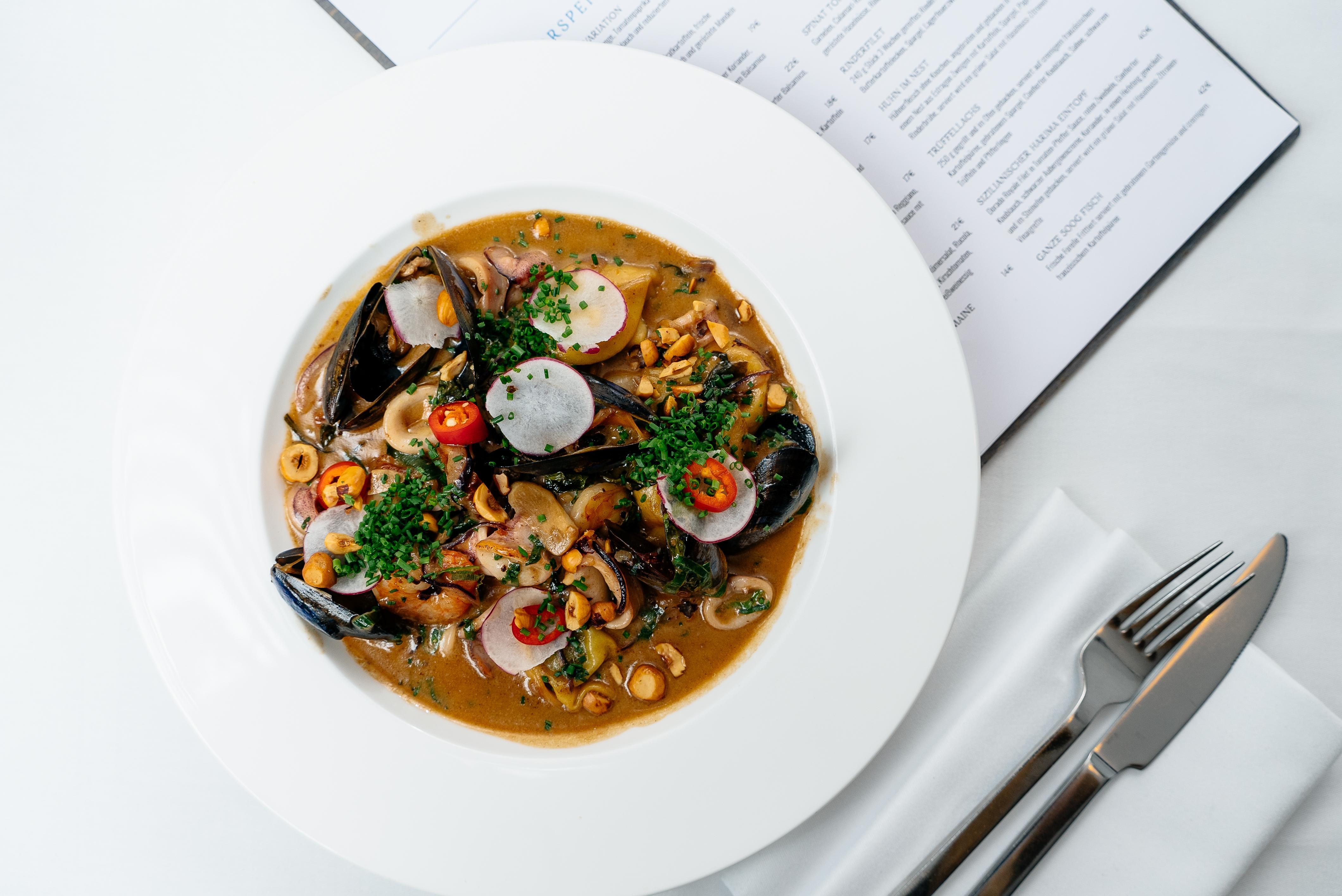 Precise Resort Bad Saarow Exterior photo A plate of seafood chowder